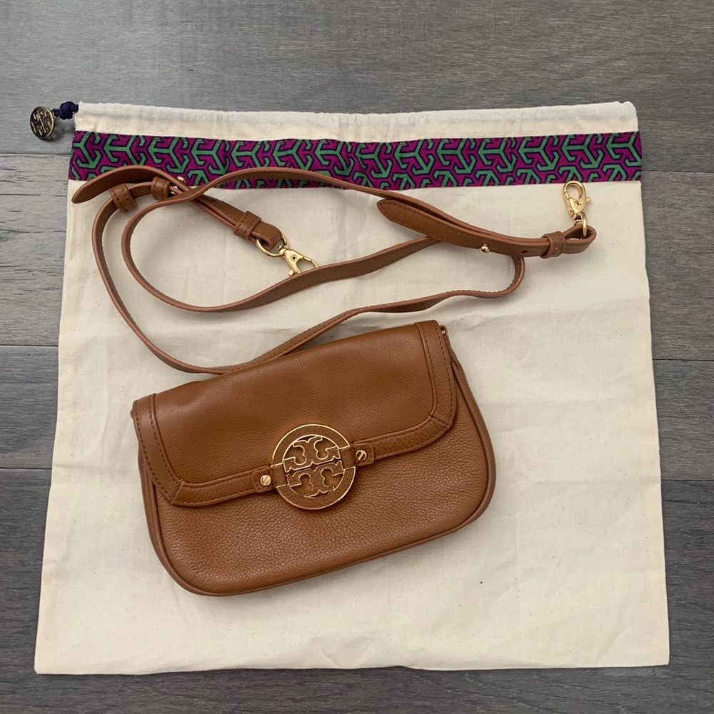 Tory Burch Clutch with Removable Strap - excellent condition - w/dust bag
